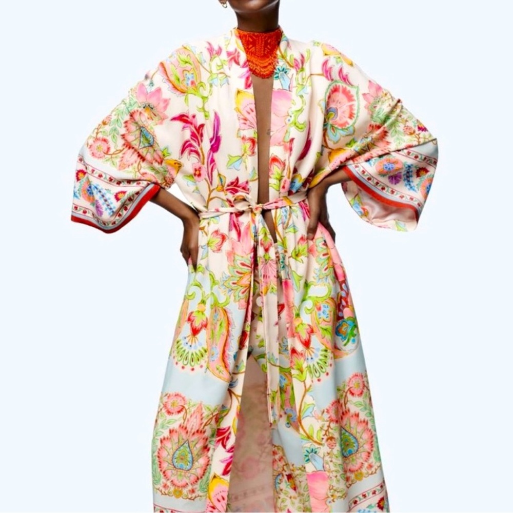 Zara New Belted Printed Kimono Multicolored. Size XS with tags.